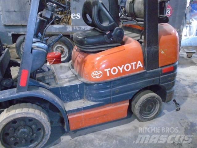 Toyota 52-6 FG U 30 Elevatore per esterni