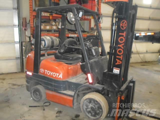 Toyota 52-6 FG U 30 Elevatore per esterni