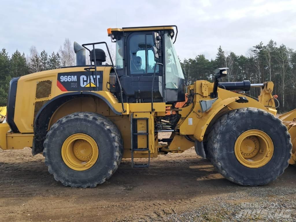 CAT 966M XE Pale gommate