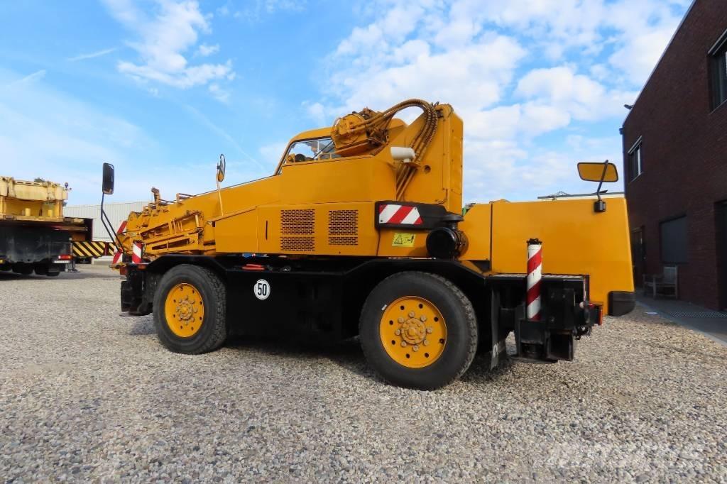 Kobelco RK 70 M2 Gru per terreni difficili