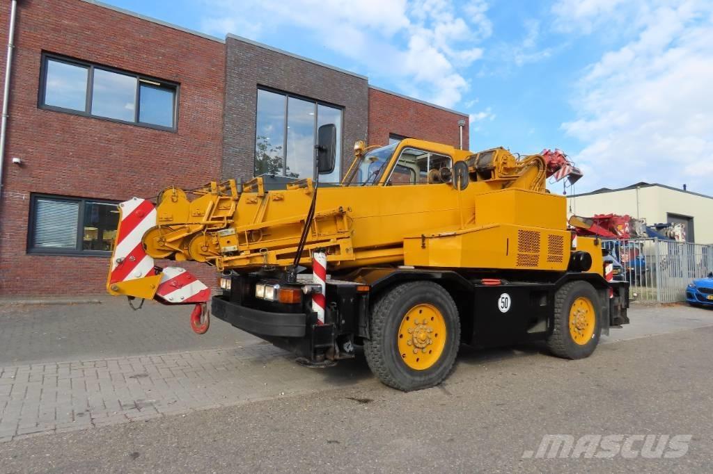 Kobelco RK 70 M2 Gru per terreni difficili