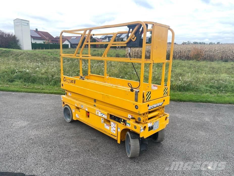 Haulotte Compact 8 Piattaforme a pantografo