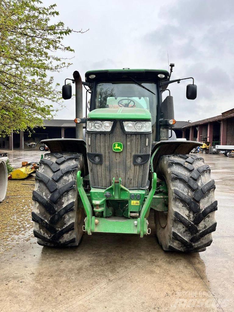 John Deere 7230 R Trattori