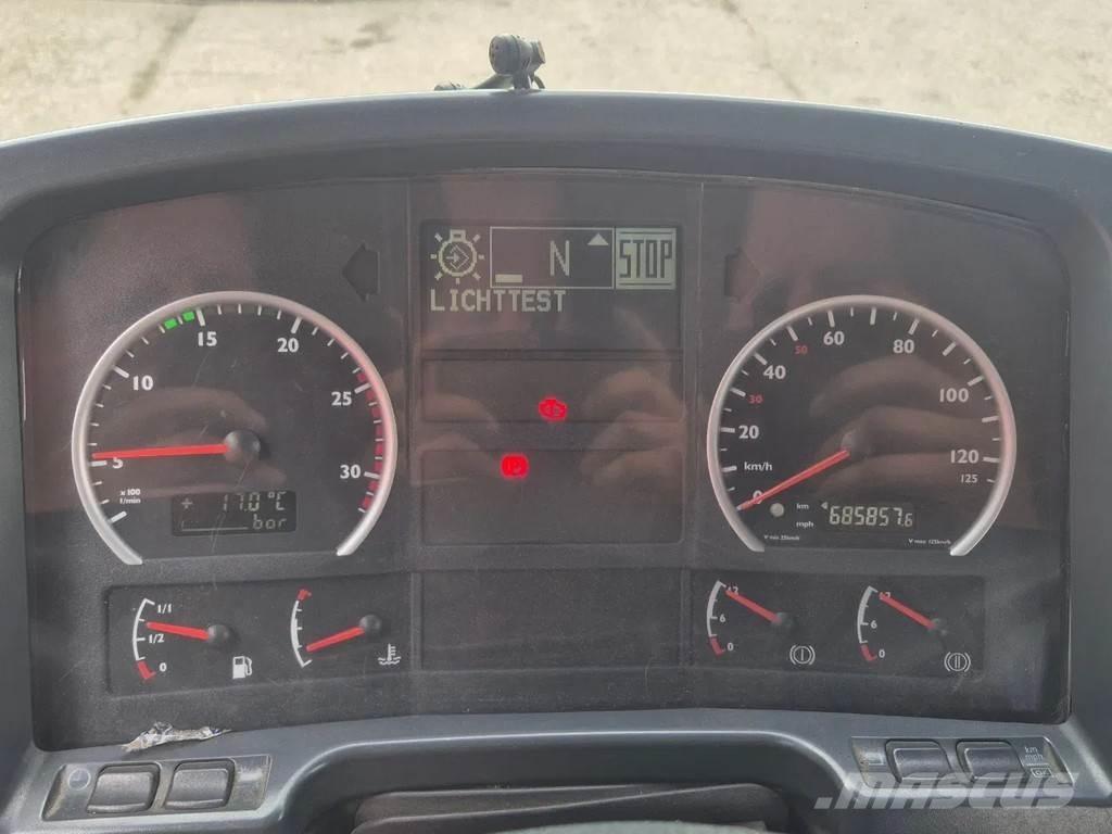 MAN 26 430 Camion con gancio di sollevamento