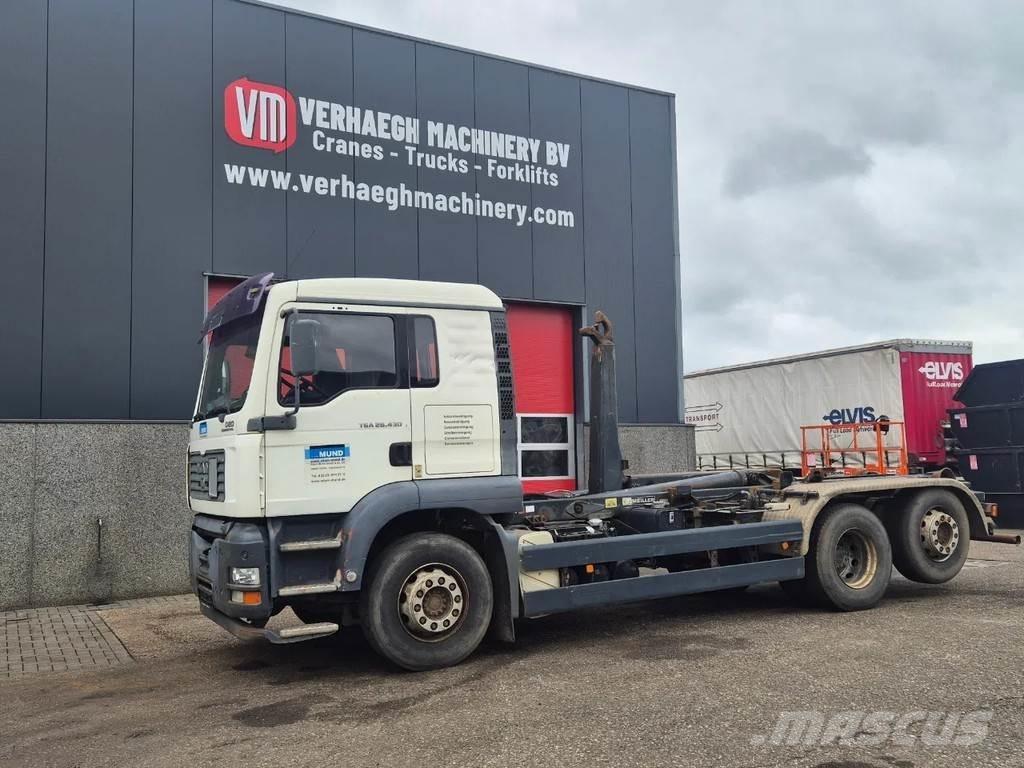 MAN 26 430 Camion con gancio di sollevamento