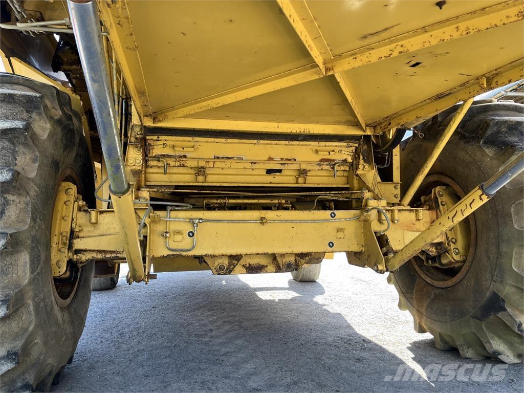 New Holland TX 32 Mietitrebbiatrici