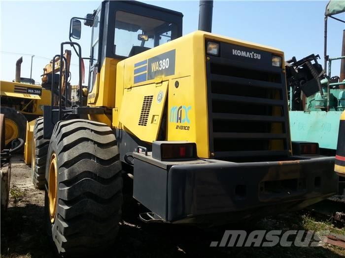 Komatsu WA 380-3 Pale gommate