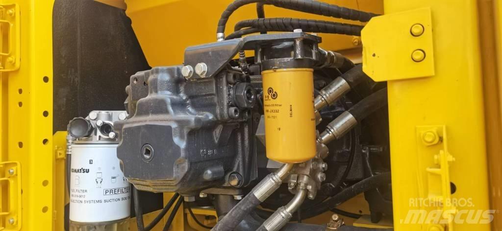 Komatsu 220-8 Miniescavatori