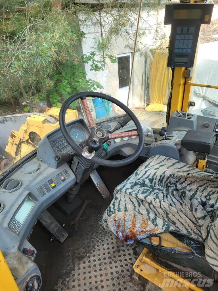 Volvo BM L 150 Pale gommate