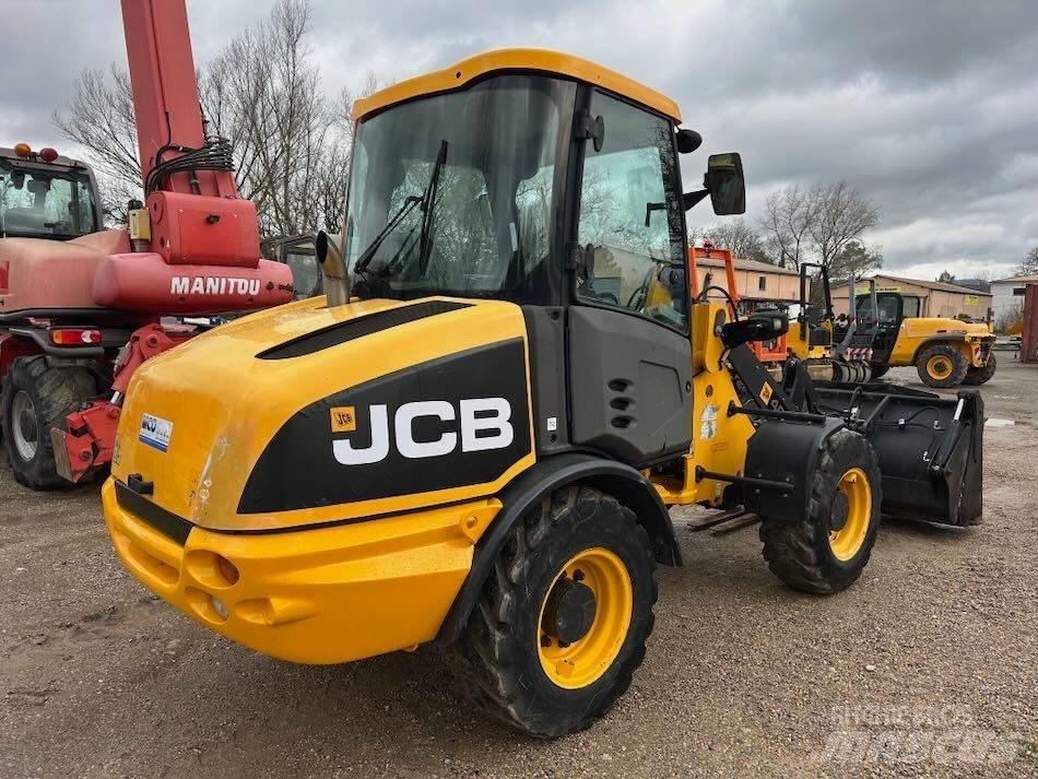 JCB 406 B Pale gommate