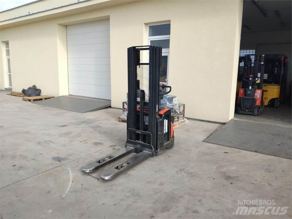 BT SWE120 Transpallet uomo a terra