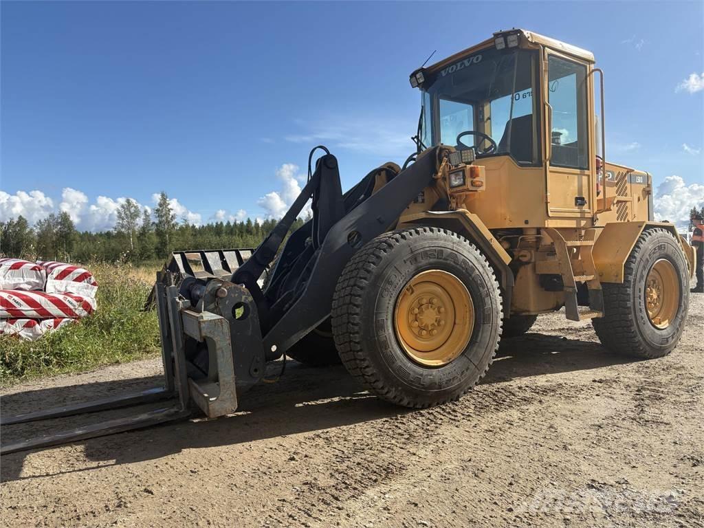 Volvo L50D Pale gommate