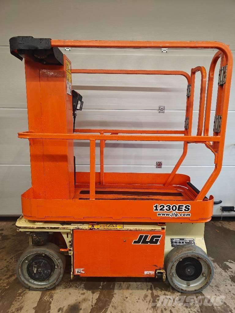 JLG 1230 ES Sollevatori verticali