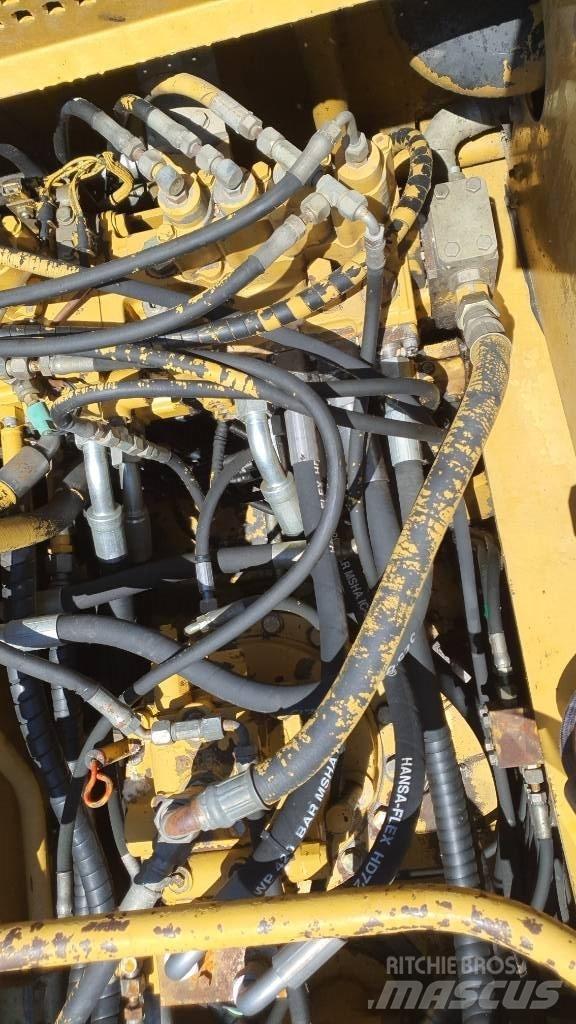 CAT 325 LN Escavatori cingolati