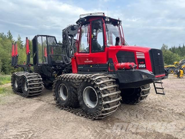 Komatsu 895 Forwarder