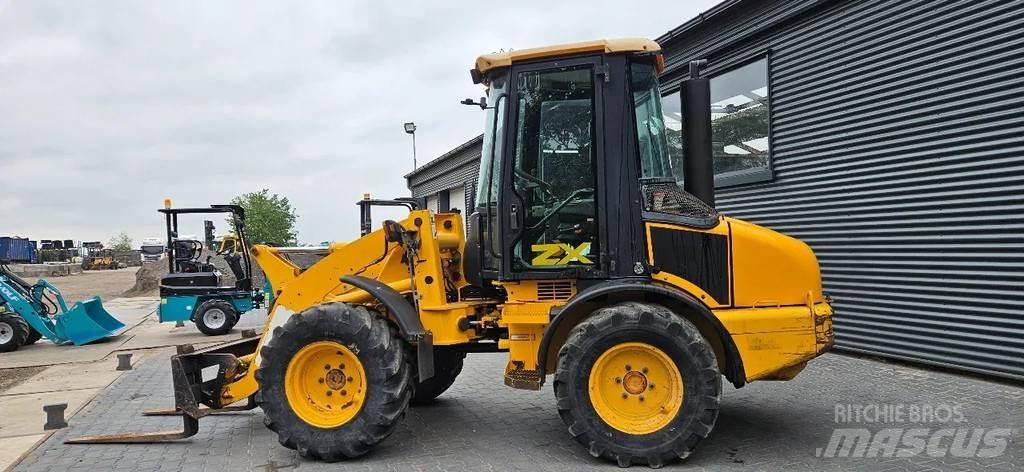 JCB ZX 409 Pale gommate