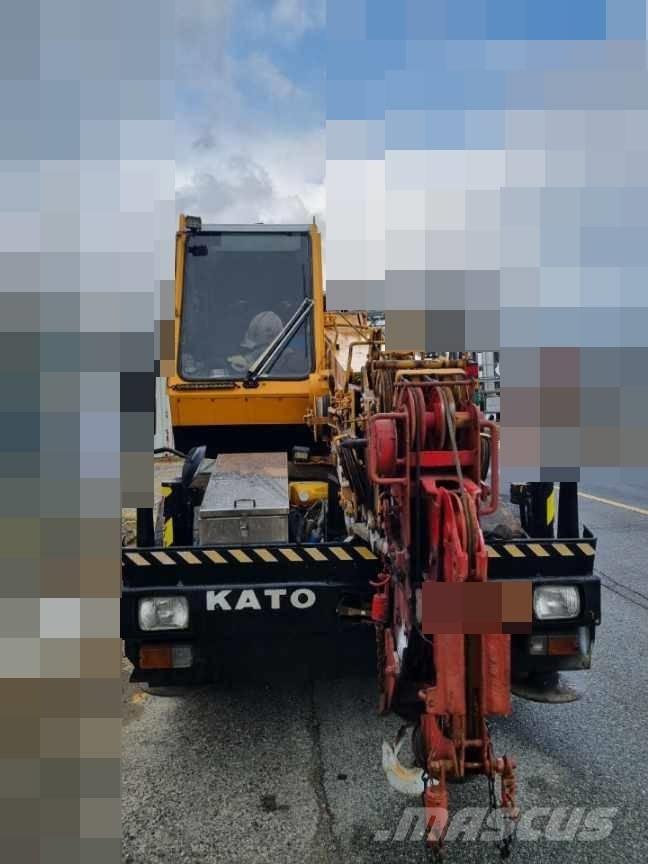 Kato MR 100 Gru per terreni difficili