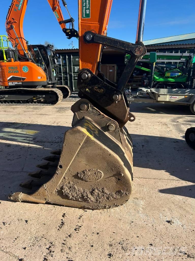 Develon DX 255 LC-7 Escavatori cingolati