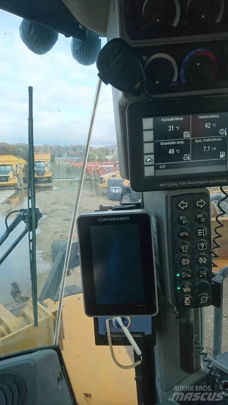 CAT 972MXE Pale gommate