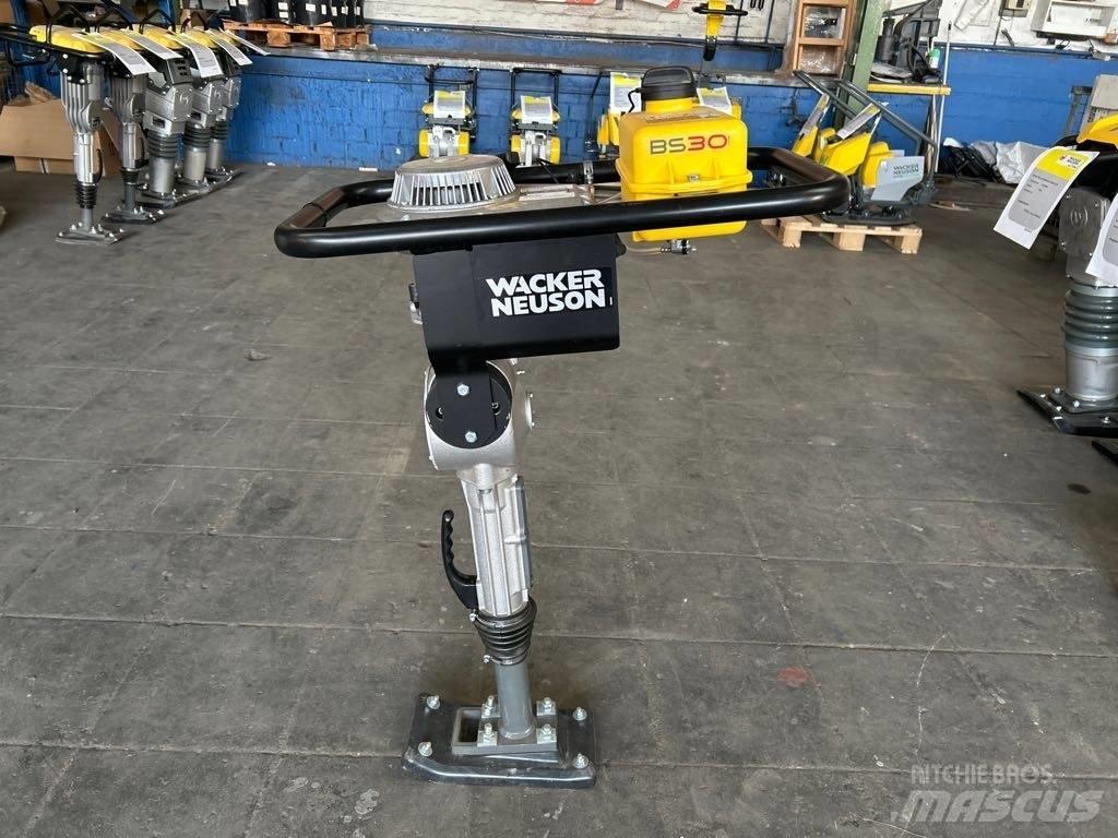 Wacker Neuson BS30 Vibrocostipatore verticale