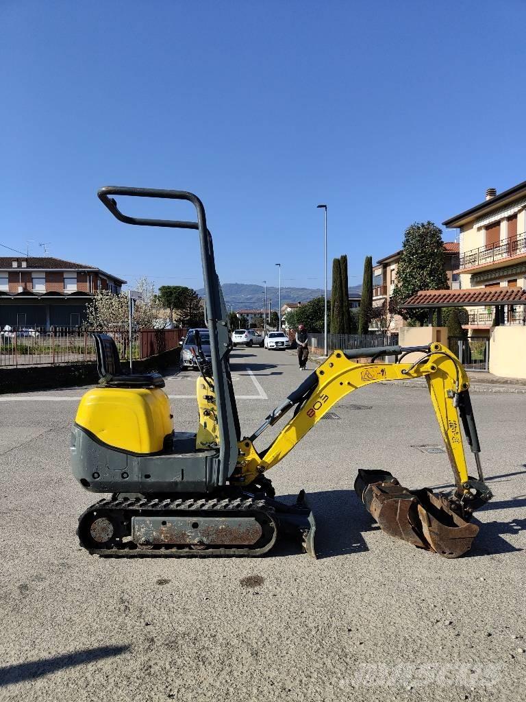Wacker Neuson 803 Miniescavatori