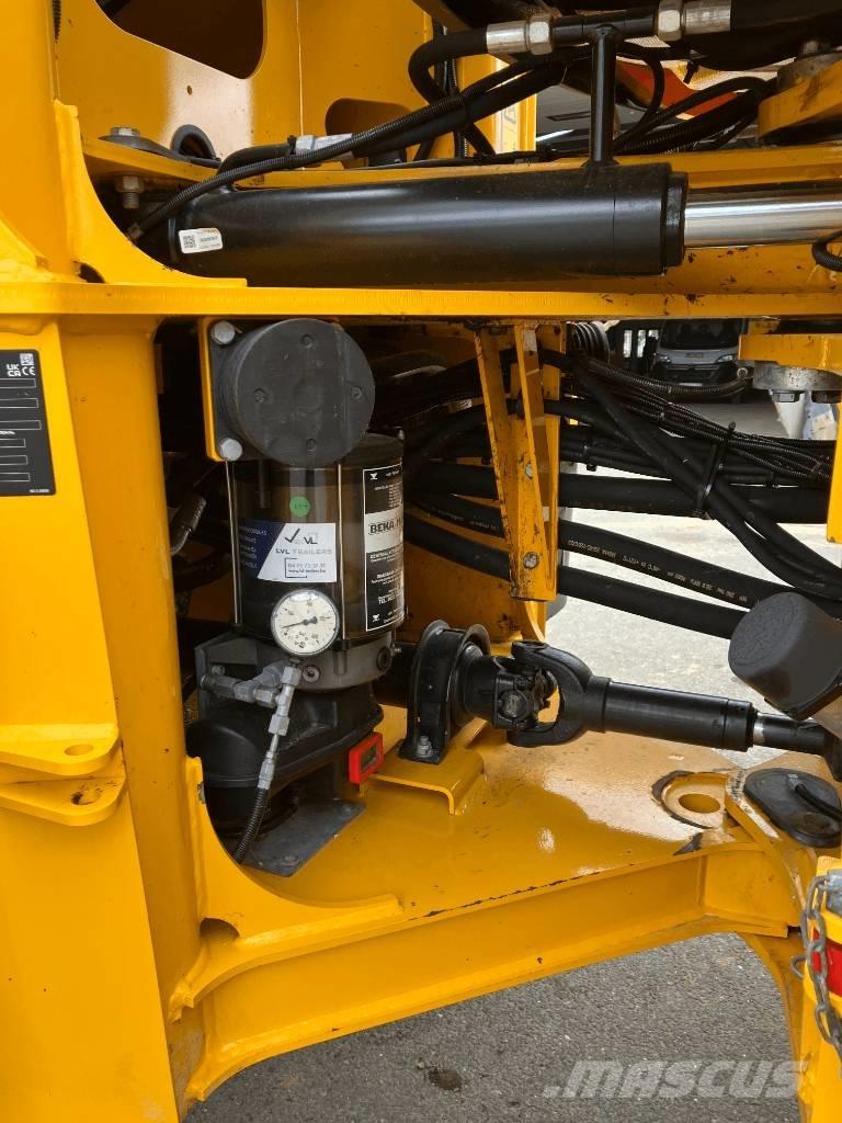 JCB 435S Trattori