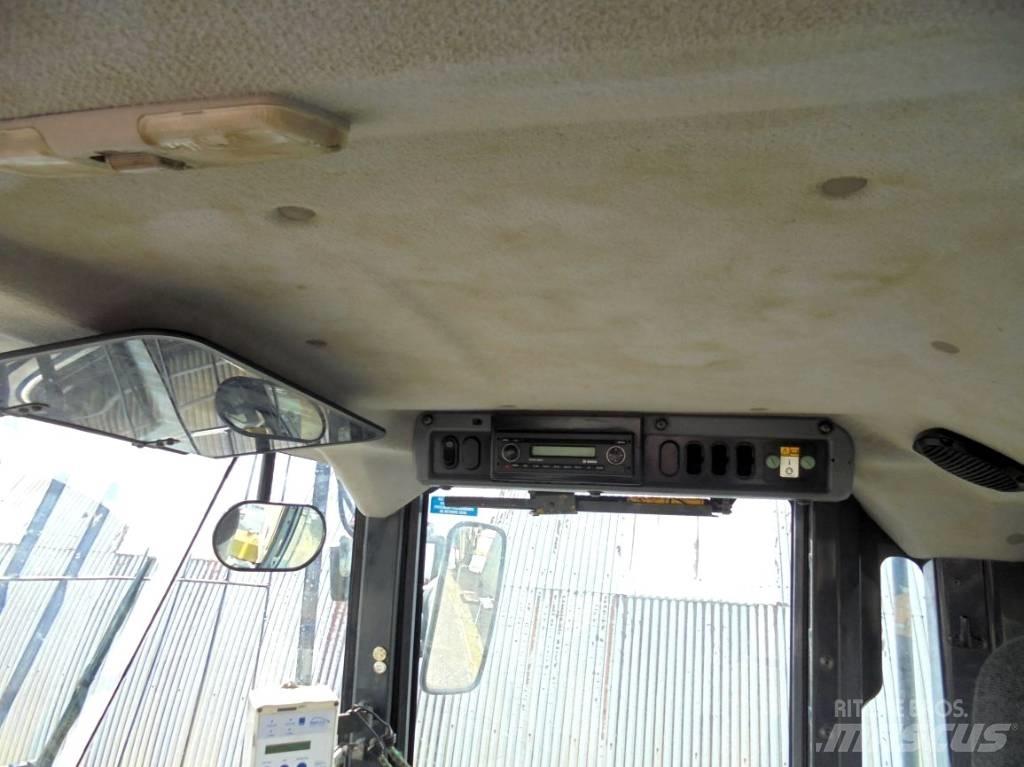 Komatsu WA 270-7 Pale gommate