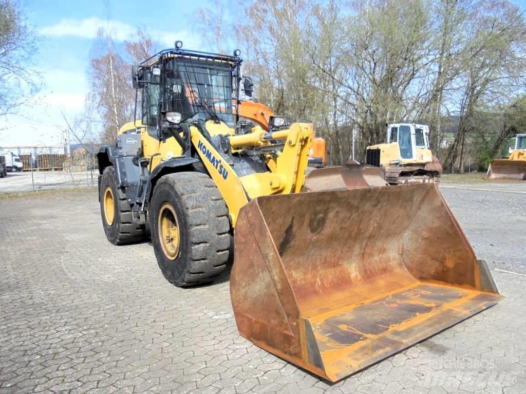 Komatsu WA 270-7 Pale gommate