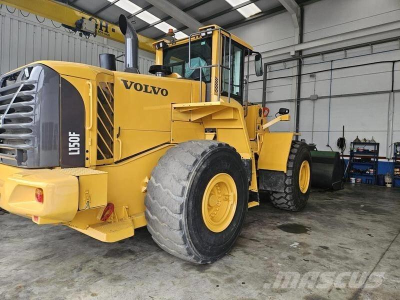 Volvo L 150 F Pale gommate