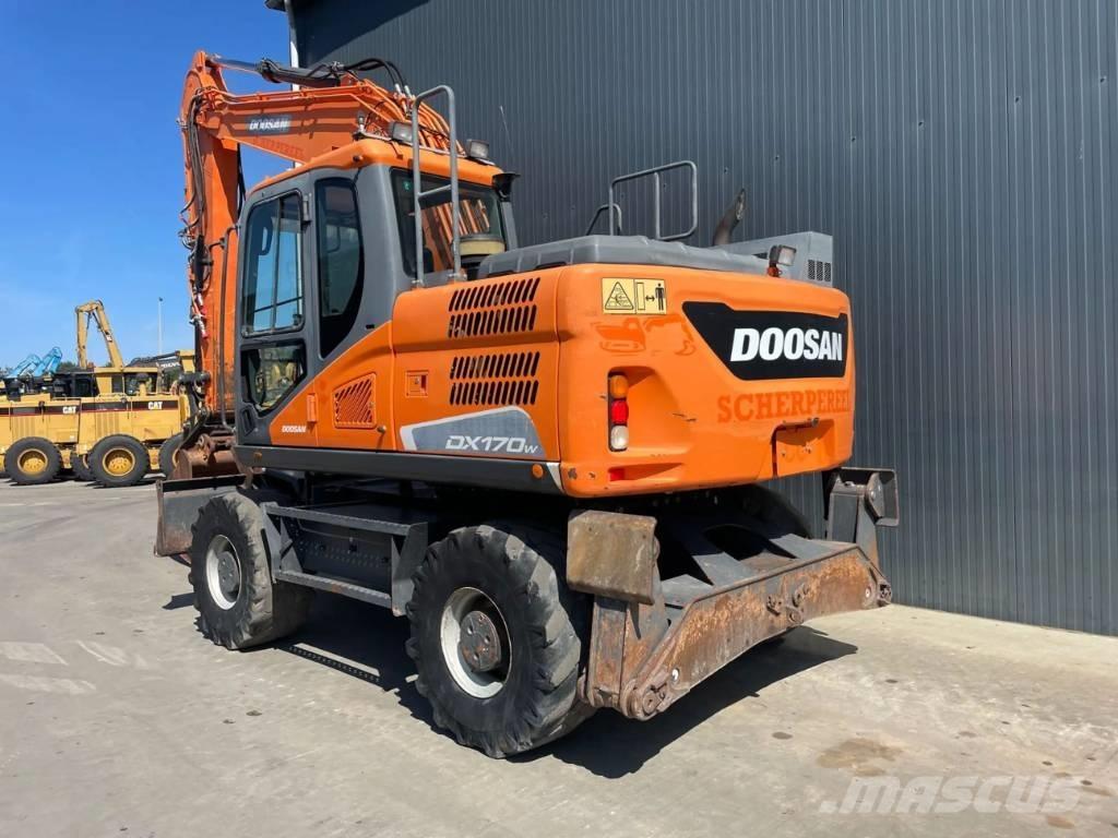 Doosan DX170W-5 Escavatori gommati