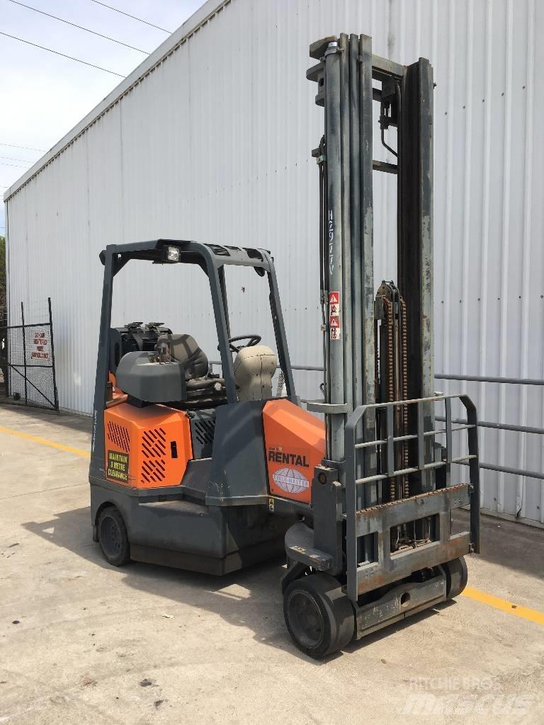 Aisle-Master 20S Elevatore passaggio stretto