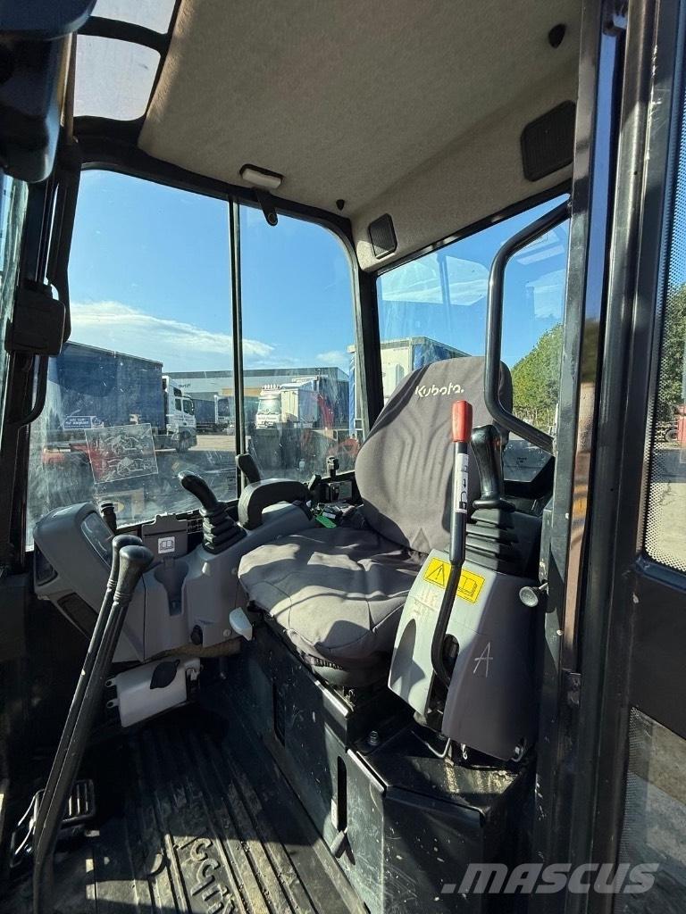 Kubota U 27-4 Miniescavatori
