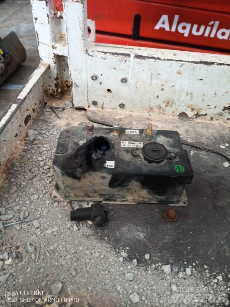 Haulotte OPTIMUM8 Piattaforme a pantografo