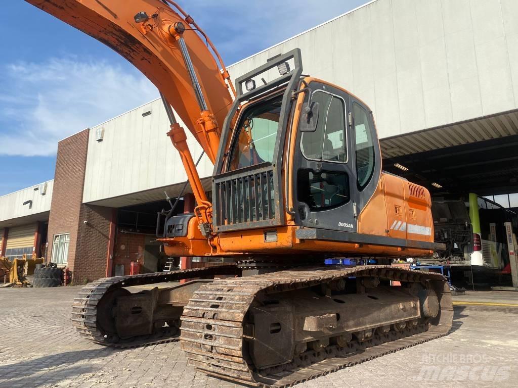 Doosan DX 180 LC Escavatori cingolati
