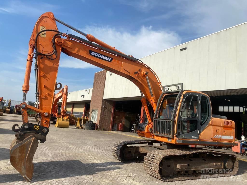 Doosan DX 180 LC Escavatori cingolati
