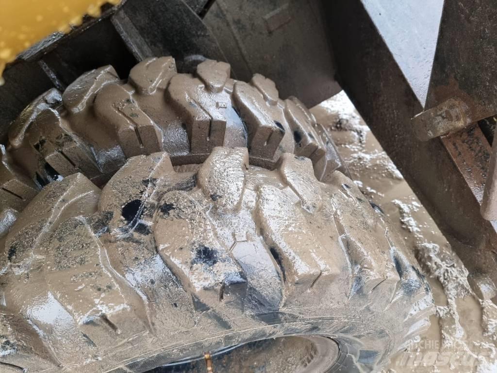 CAT M 313 C Escavatori gommati