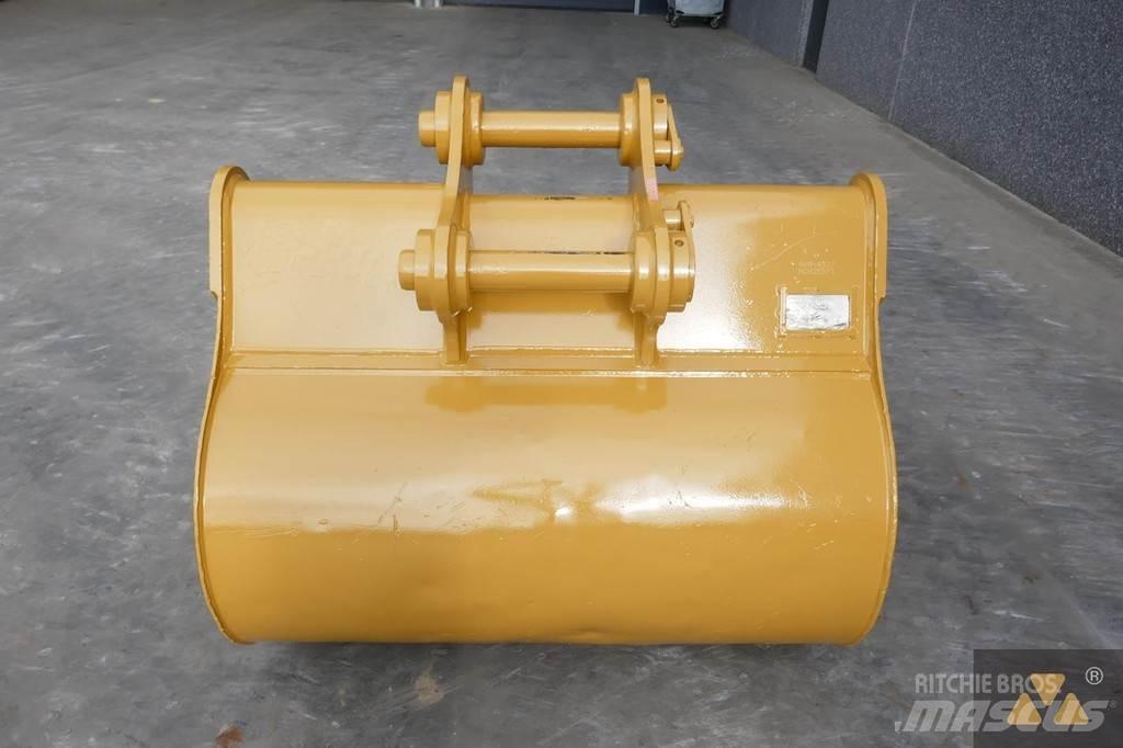 CAT 320 Bucket Benne
