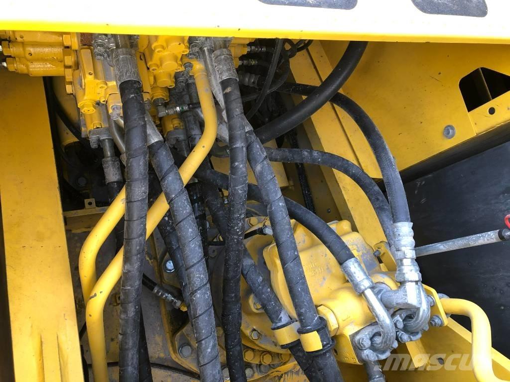 Komatsu 240-8 Escavatori cingolati