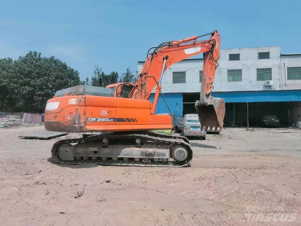 Doosan DX 260 Escavatori cingolati