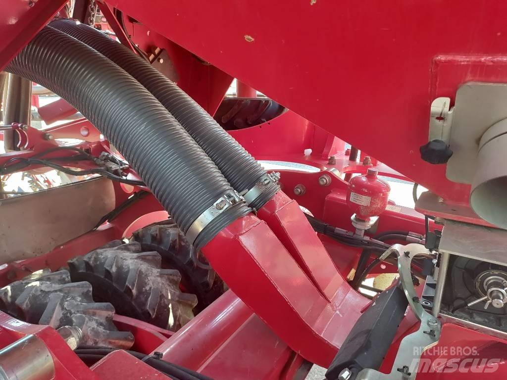 Horsch Pronto 8 DC Perforatrici