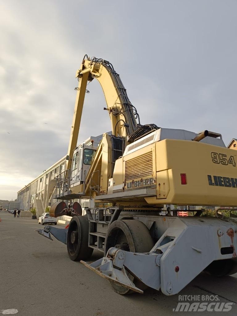 Liebherr A 954 B HD Movimentazione rifiuti