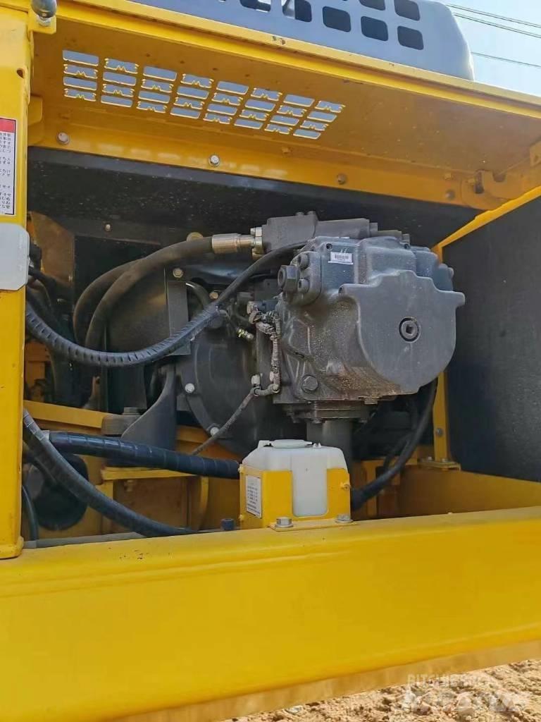 Komatsu 450-8 Escavatori cingolati