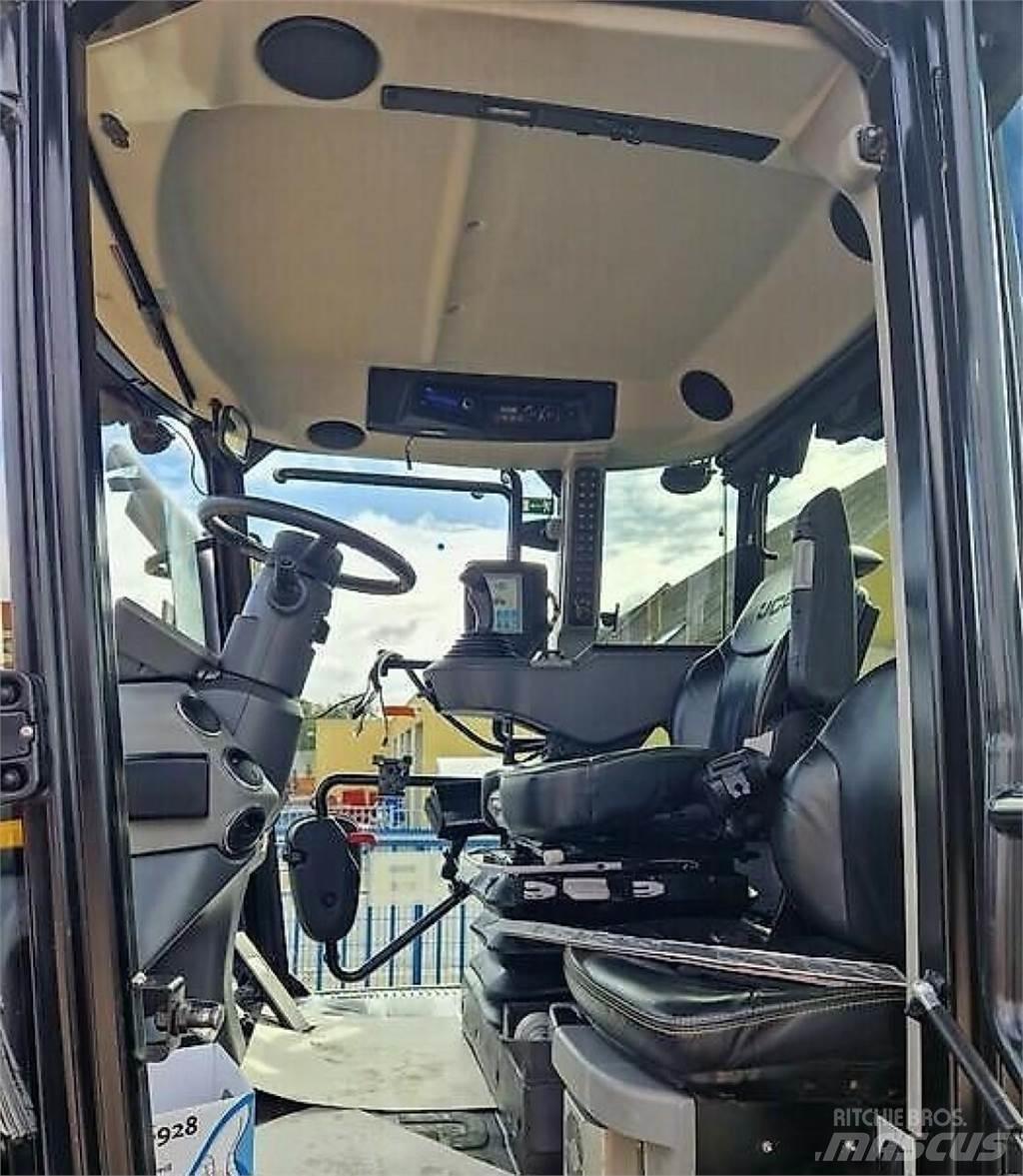 JCB 4220 Fastrac Trattori