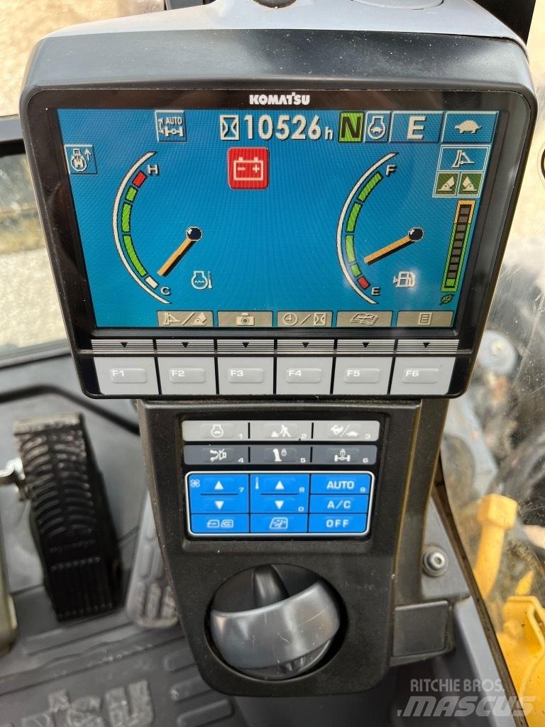 Komatsu PW148-8 Escavatori gommati