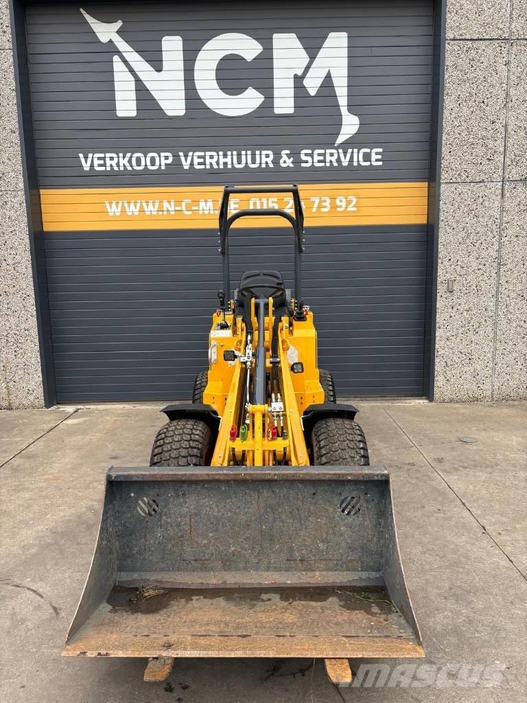 Knikmops KM 130 Pale gommate