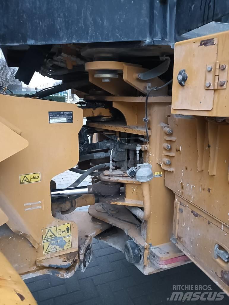 CAT 950GC Pale gommate