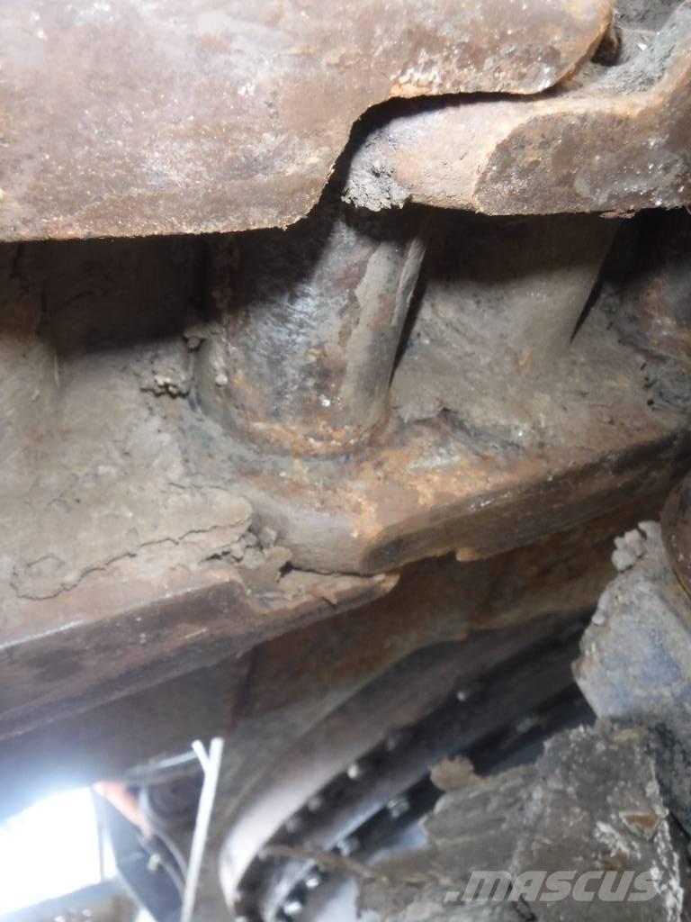 Hitachi ZX 210 LC-6 Escavatori cingolati