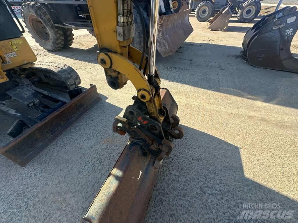 CAT 301.8 Miniescavatori
