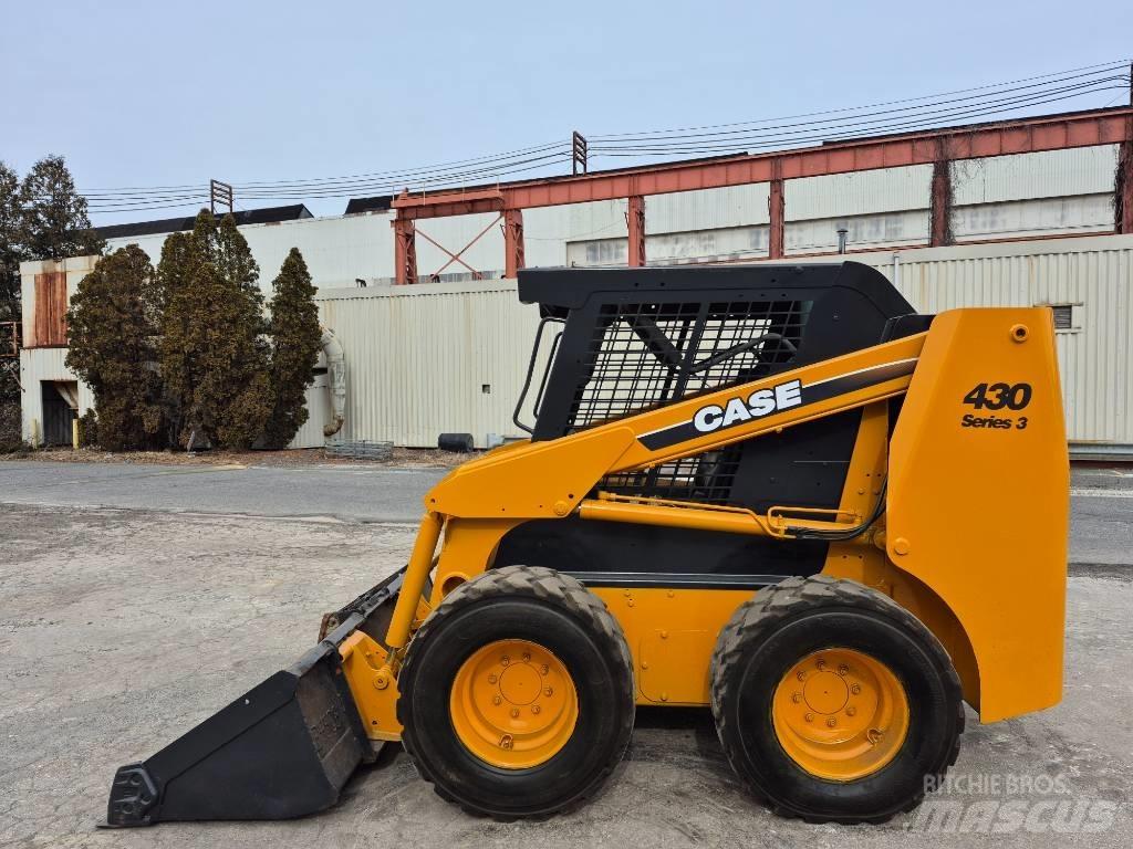 CASE 430 Mini Pale Gommate