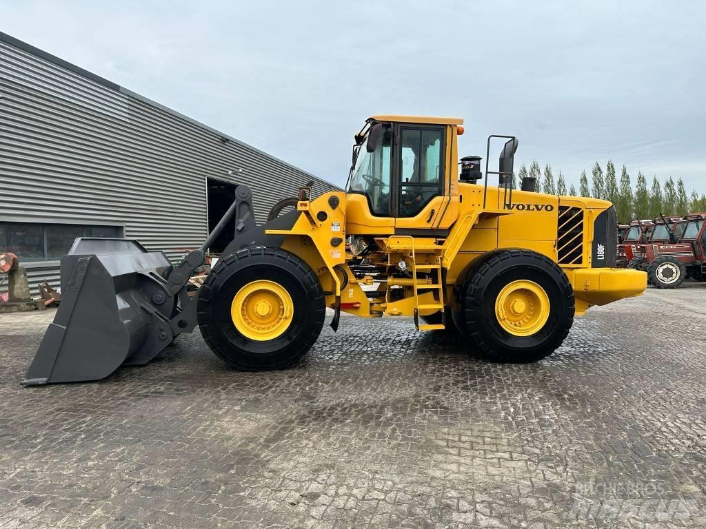 Volvo L180F Pale gommate